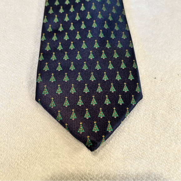 Authentic Hallmark Inc Holiday Tie Christmas Trees - Picture 2 of 4